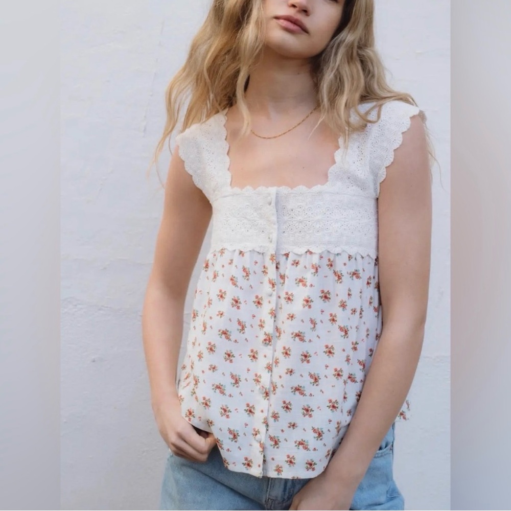 Floral Lace Accent Women's Tank Top